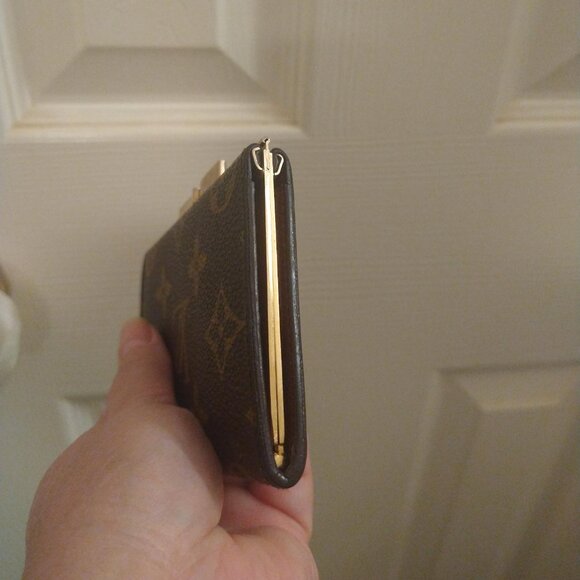 Louis Vuitton Monogram Kiss-lock Coin and Card Wallet - Picture 5 of 15